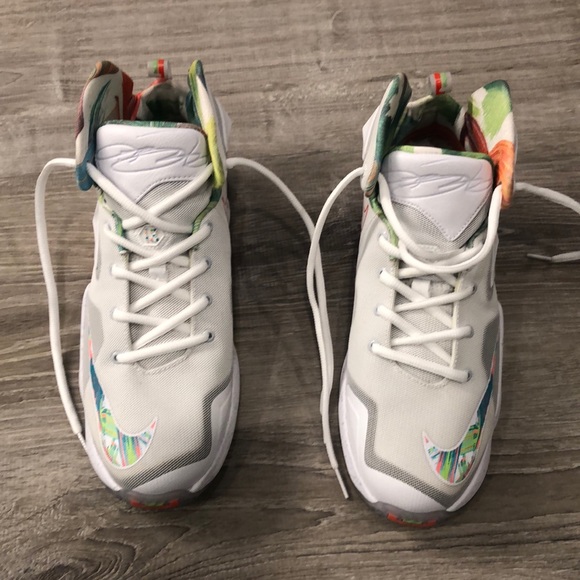 fruity pebble kyries